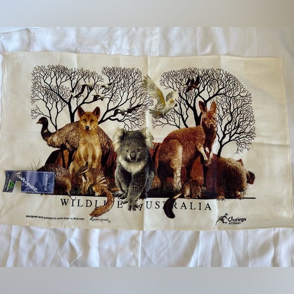 NWOT Rodriquez
Wild Australia Tea towel - Picture 2 of 10
